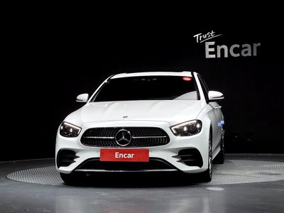 MERCEDES-BENZ E-CLASS - 2