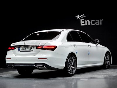 MERCEDES-BENZ E-CLASS - 3