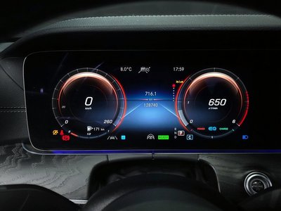 MERCEDES-BENZ E-CLASS - 8