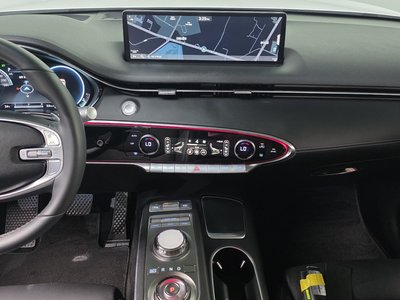 2022 Genesis GV70 thumbnail 14
