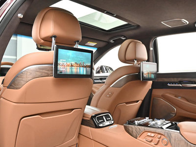 2021 Genesis G90 — миниатюра 18
