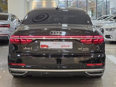 AUDI A8 - 4