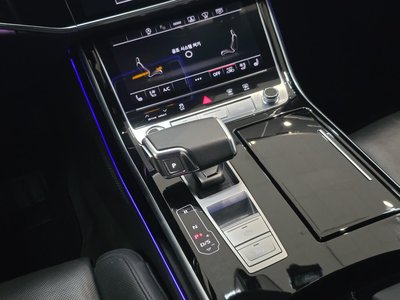 AUDI A8 - 9
