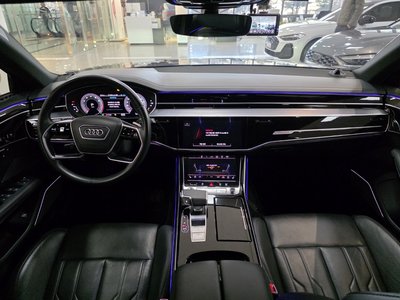 AUDI A8 - 5