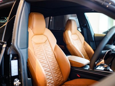 صورة 4 لـ 2025 AUDI RS Q8