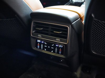 صورة مصغرة 24 لـ 2025 AUDI RS Q8