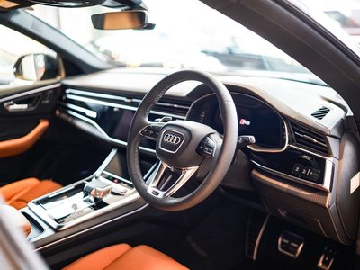 صورة 3 لـ 2025 AUDI RS Q8