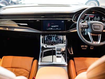صورة مصغرة 44 لـ 2025 AUDI RS Q8