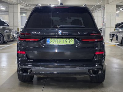 2025 BMW X7 照片 3