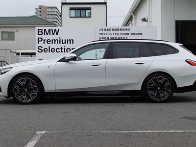 BMW 5 SERIES TOURING 2025 thumbnail 13