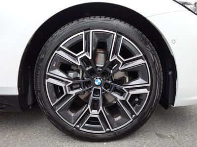 BMW 5 SERIES TOURING 2025 thumbnail 5
