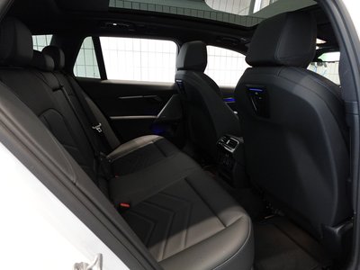 BMW 5 SERIES TOURING 2025 thumbnail 19
