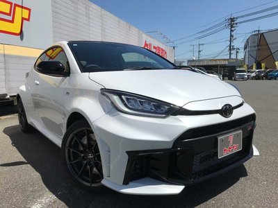 TOYOTA YARIS - 2