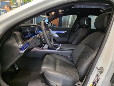 BMW 7 SERIES - 10