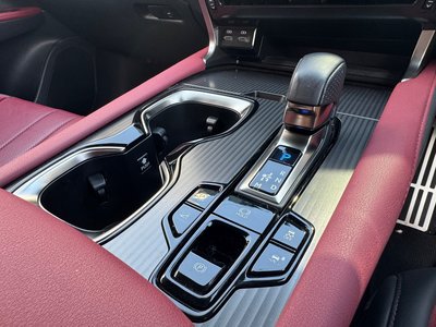 صورة مصغرة 15 لـ 2024 Lexus RX