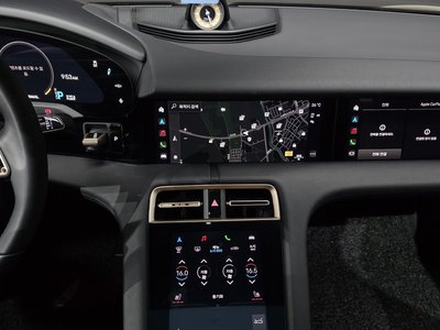 2022 Porsche TAYCAN 缩略图 27