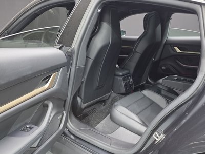 2022 Porsche TAYCAN 缩略图 18