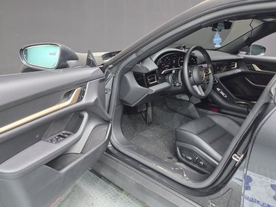 2022 Porsche TAYCAN 缩略图 13