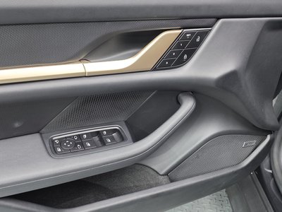 2022 Porsche TAYCAN 缩略图 30