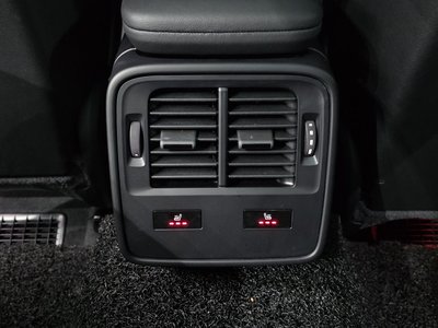 2022 Porsche TAYCAN 缩略图 36