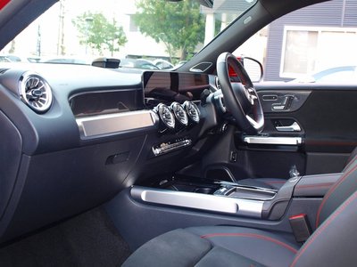 MERCEDES-BENZ GLB - 8