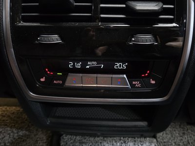 2022 BMW X6 — миниатюра 18