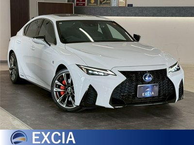 LEXUS IS - 1