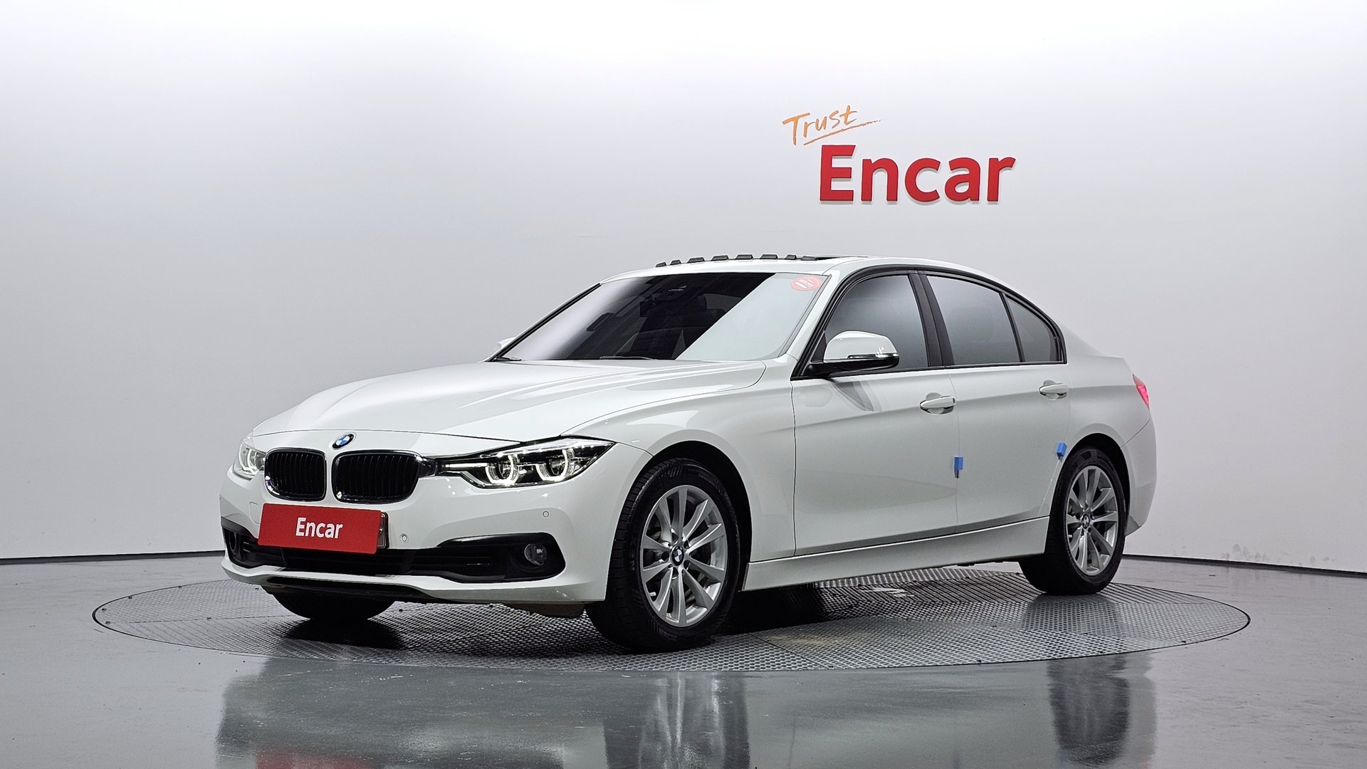 BMW 3 SERIES - View 1