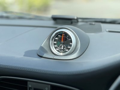 PORSCHE 911 - 4