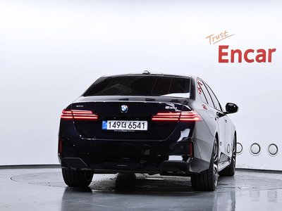 صورة 3 لـ 2025 BMW 5 SERIES