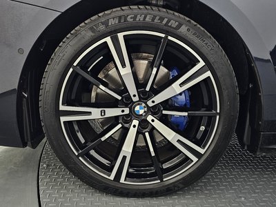 صورة 6 لـ 2025 BMW 5 SERIES