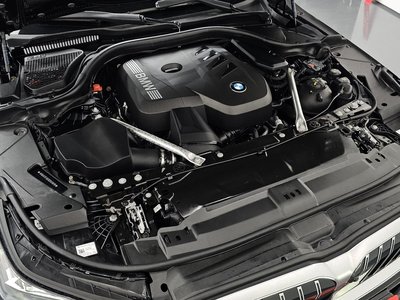 صورة 7 لـ 2025 BMW 5 SERIES
