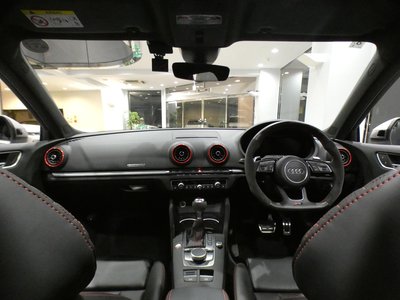 صورة مصغرة 26 لـ 2018 AUDI RS3 SPORTBACK