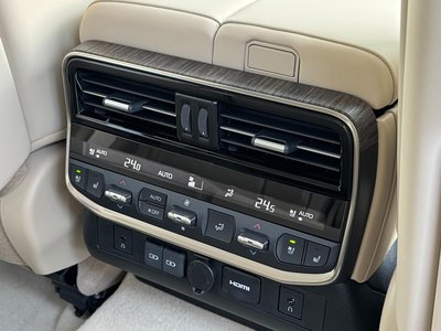 صورة مصغرة 70 لـ 2025 Toyota LAND CRUISER 300