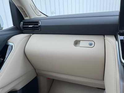 صورة مصغرة 59 لـ 2025 Toyota LAND CRUISER 300