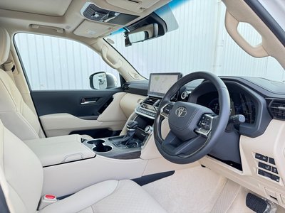 صورة مصغرة 31 لـ 2025 Toyota LAND CRUISER 300