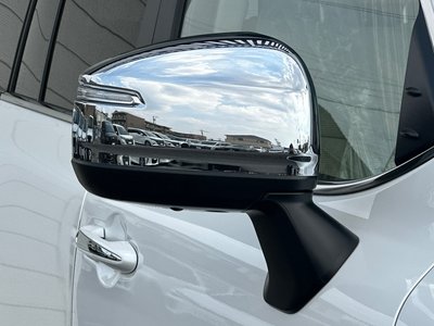 صورة مصغرة 12 لـ 2025 Toyota LAND CRUISER 300