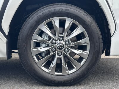 صورة مصغرة 27 لـ 2025 Toyota LAND CRUISER 300
