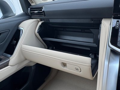 صورة مصغرة 60 لـ 2025 Toyota LAND CRUISER 300