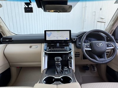 صورة مصغرة 29 لـ 2025 Toyota LAND CRUISER 300
