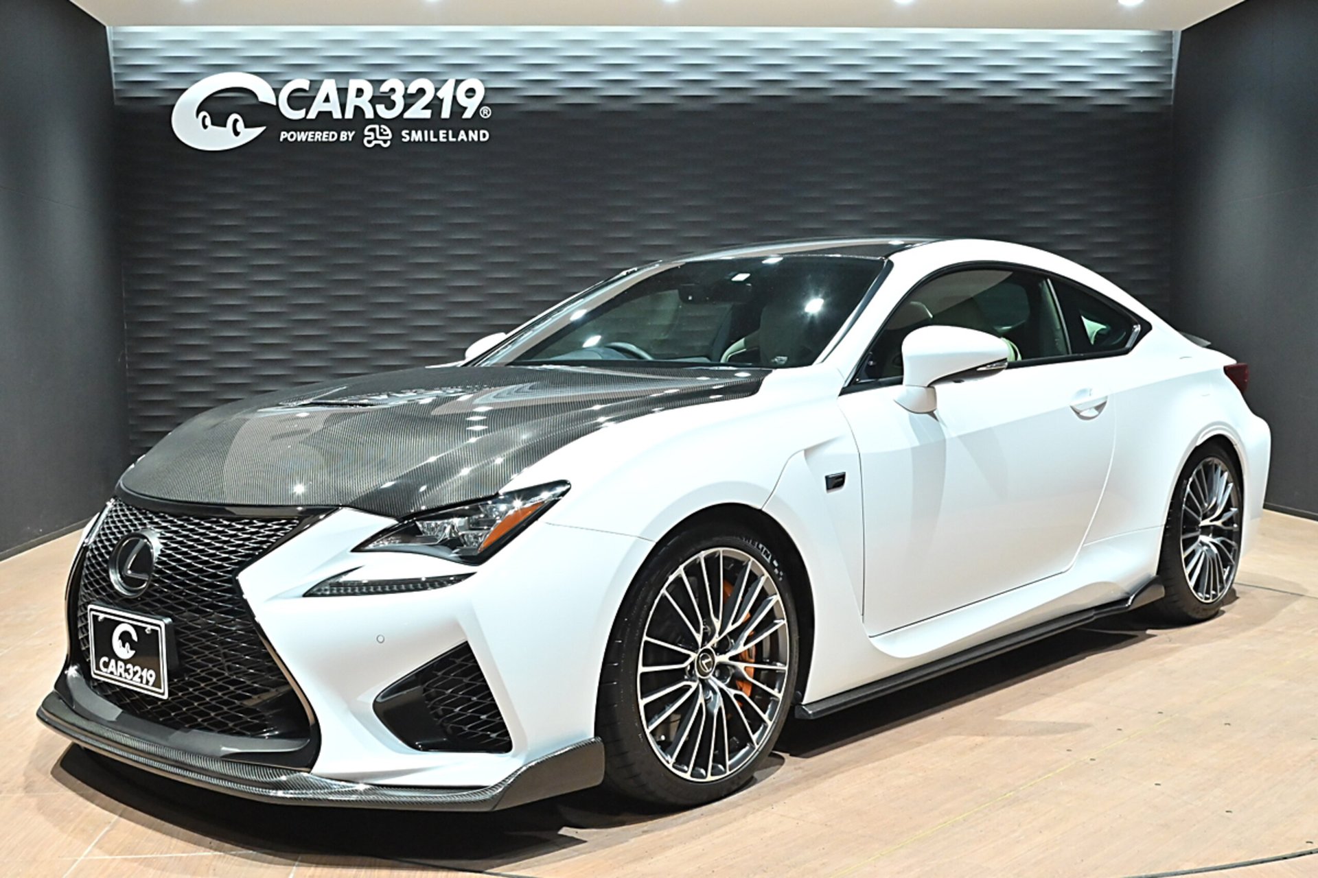 LEXUS RC F - View 1