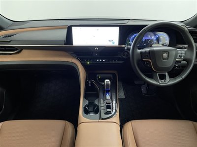 TOYOTA CROWN SPORT - 2