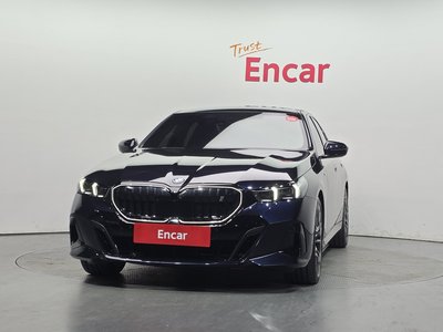 صورة 2 لـ 2023 BMW I5