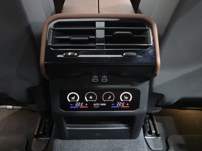 2023 BMW I5 缩略图 29