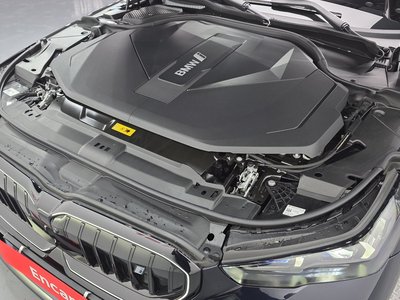 صورة 7 لـ 2023 BMW I5