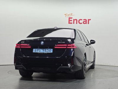 صورة 3 لـ 2023 BMW I5