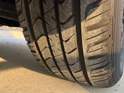 TOYOTA LAND CRUISER 200 - 9