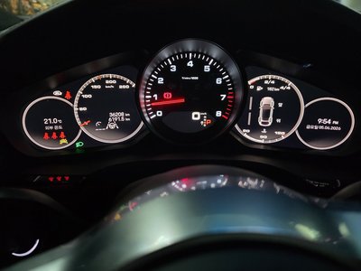 PORSCHE CAYENNE - 8