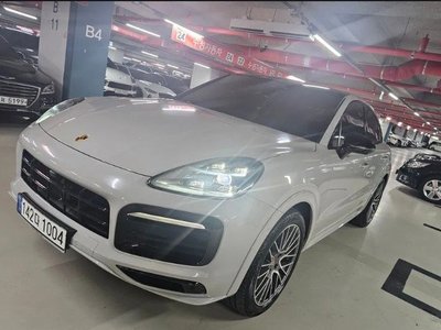 PORSCHE CAYENNE - 1