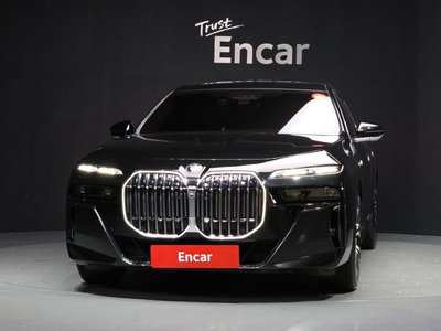 BMW 7 SERIES - 2